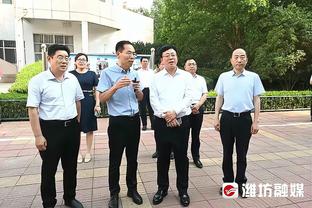 慎入！？辽宁铁人白子健铲球受伤，脚踝严重变形被换下场